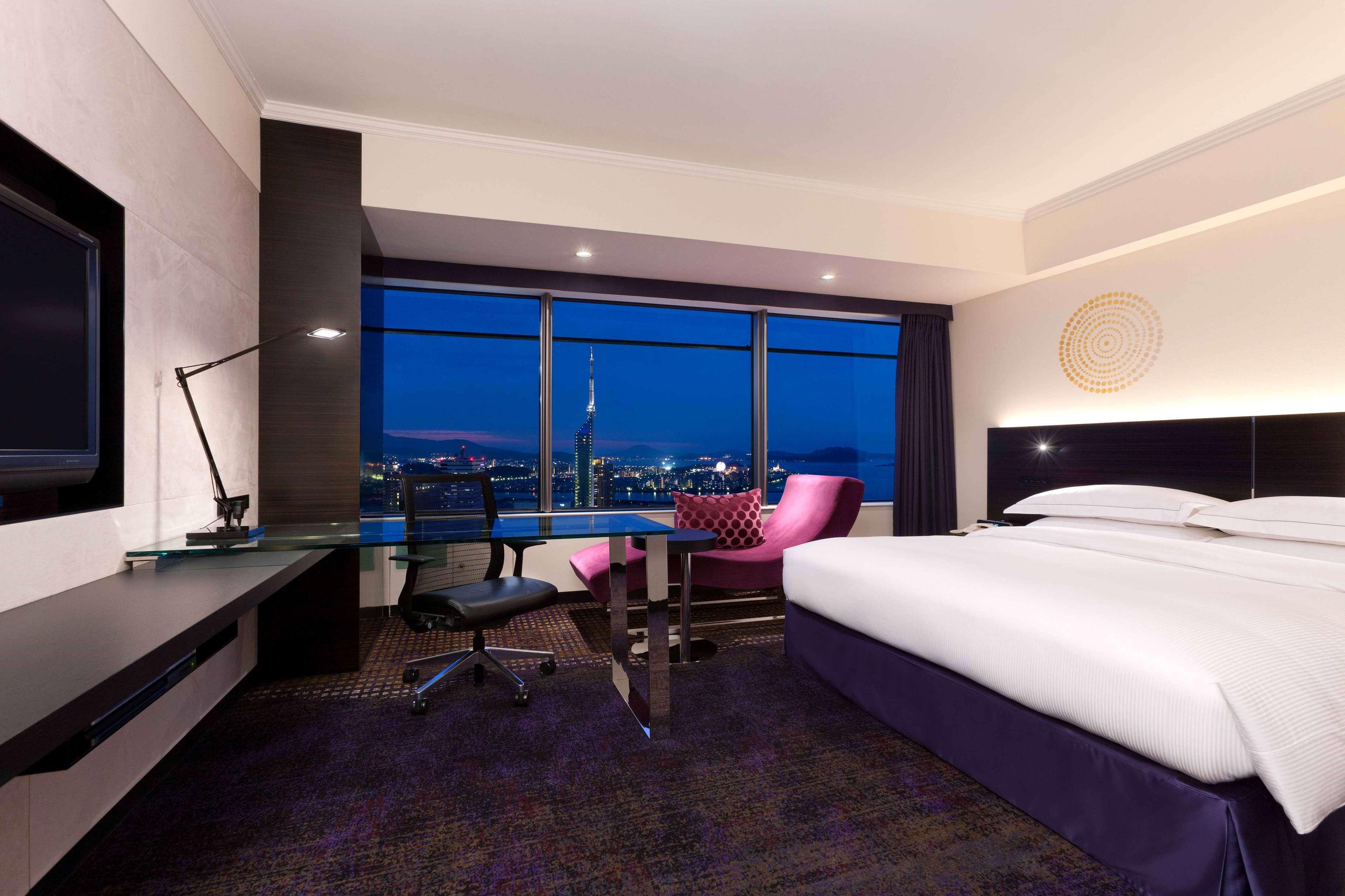 מלון Hilton Fukuoka Sea Hawk חדר תמונה