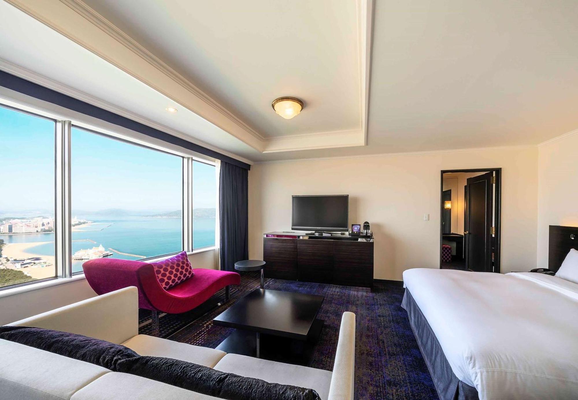מלון Hilton Fukuoka Sea Hawk מראה חיצוני תמונה