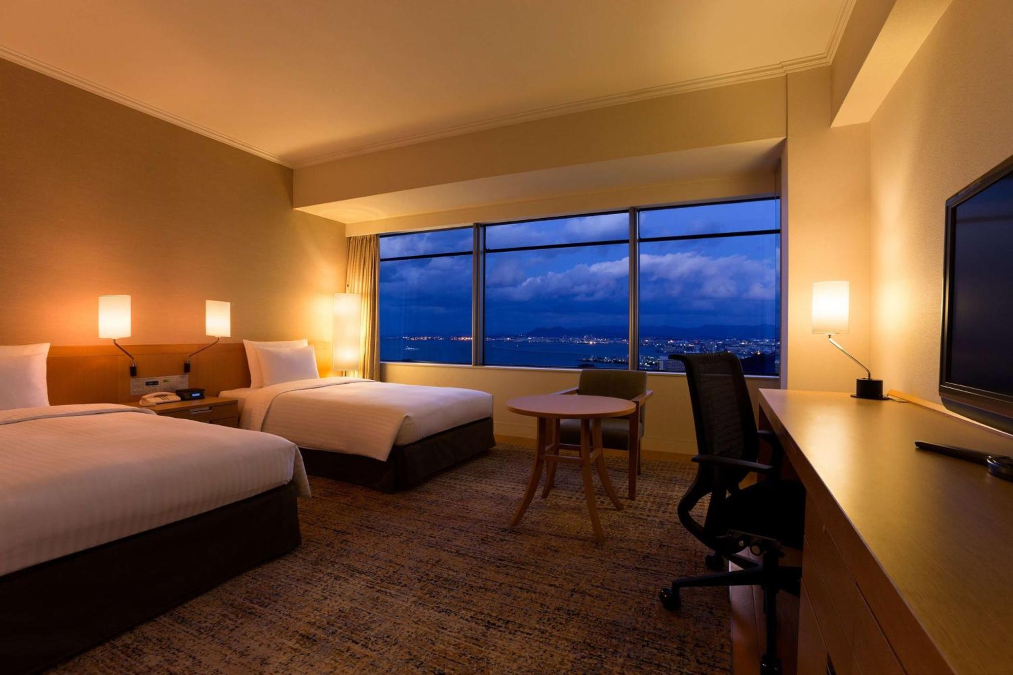 מלון Hilton Fukuoka Sea Hawk מראה חיצוני תמונה