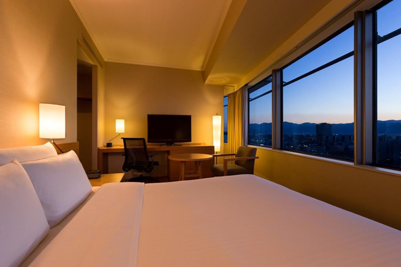 מלון Hilton Fukuoka Sea Hawk מראה חיצוני תמונה